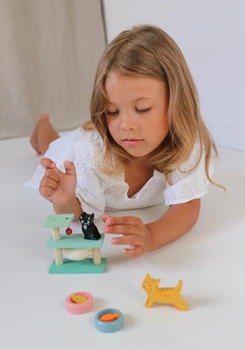 Tender Leaf Toys - Pets Sets for Doll House Accessories - Great Add-on Pet Play Set to Any Dollhouse - Encourage Creative and Imaginative Fun Play for Children - Age 3+ (Pet Cats Set)