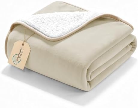 gogobunny Waterproof Bed Blanket, Reversible Sherpa Fleece Throw Blanket for Dog Puppy Cat, Furniture Cover Protects Bed Couch Sofa from Liquid Pee and Pet Fur (Cream, 25x35 inches)