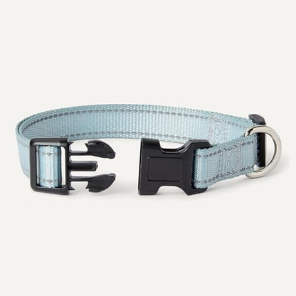 Amazon Basics Reflective & Adjustable Dog Collar, Woven Polyester, Durable, Fast-Drying, High-Viz Reflective Threads, Quick-Release Buckle, Metal D-Ring, Size M, Blue
