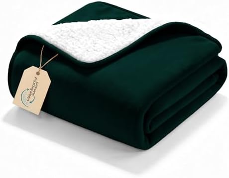 gogobunny Waterproof Bed Blanket, Reversible Sherpa Fleece Throw Blanket for Dog Puppy Cat, Furniture Cover Protects Bed Couch Sofa from Liquid Pee and Pet Fur (Forest Green, 25x35 inches)
