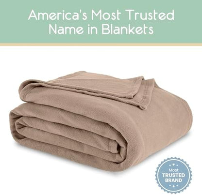 King Size Microfleece Blanket | Fleece Bed Blanket | All-Season Comfort | Supersoft Lightweight | Plush Throw Blanket for Bed Couch or Sofa | Pet-Friendly | Nutmeg