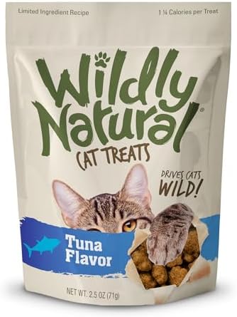 Wildly Natural Crunchy Cat Treats, Healthy Cat Treats, Tuna Flavor, 2.5oz
