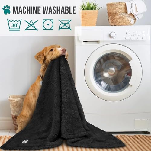 PetAmi Soft Plush Sherpa Dog Blanket for Pet Cat, Medium 29x40, Black