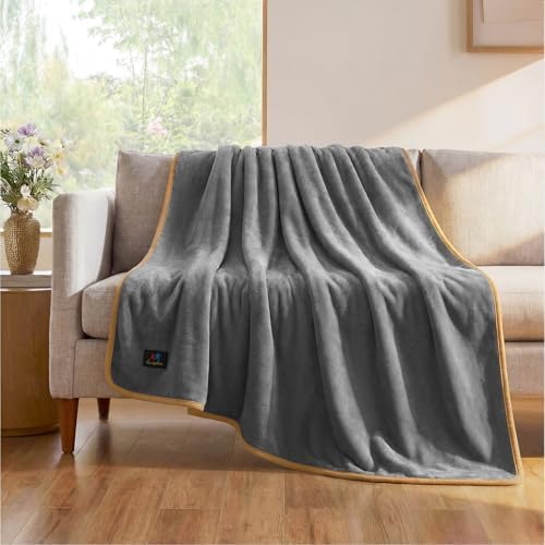 Luciphia Waterproof Pet Blanket, Washable Reversible Sherpa Fleece Throw