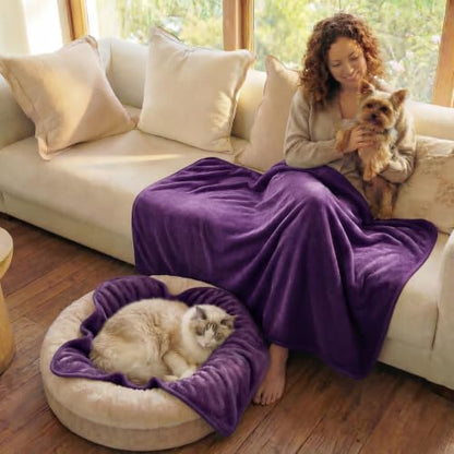 Luciphia Waterproof Pet Blanket, Washable Reversible Sherpa Fleece Throw