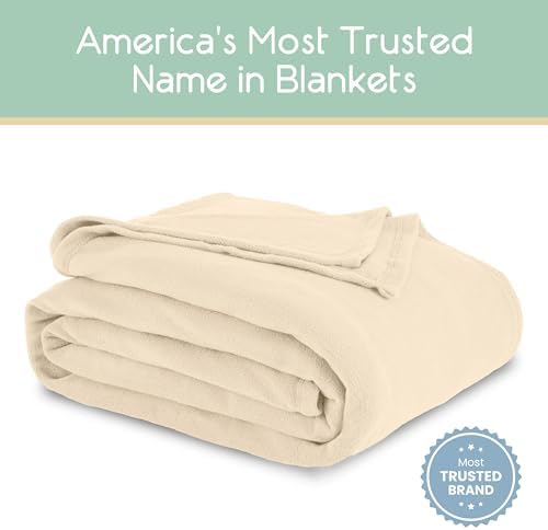 Twin Size Microfleece Blanket | Fleece Bed Blanket | All-Season Comfort| Supersoft Lightweight Throw Blanket | Plush Throw Blanket for Bed Couch or Sofa | Travel Blanket | Pet-Friendly | Ivory