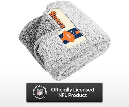 FOCO NFL Unisex-Adult NFL Team Logo Retro Cloud Sherpa Blanket 60" x 70"