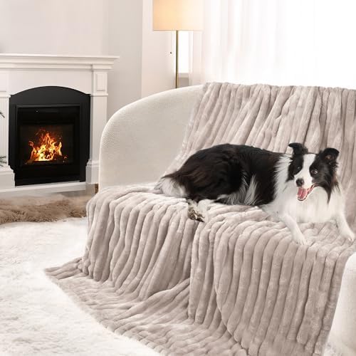 Reversible Waterproof Sherpa Pet Blanket for Large Dogs & Cats