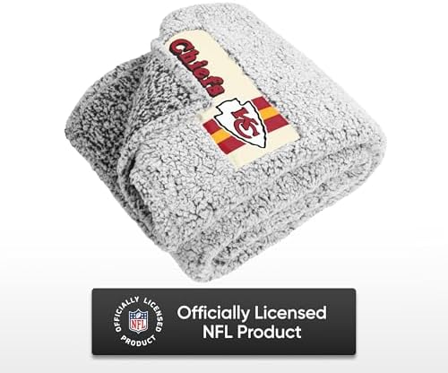 FOCO NFL Unisex-Adult NFL Team Logo Retro Cloud Sherpa Blanket 60" x 70"