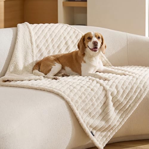 Bedsure ComfyFleece™ Waterproof Dog Blankets for Large Dogs,40x50 Cream