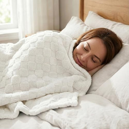 Americanflat 60x80 Jacquard Fleece Throw Blanket - Soft and Breathable Throw Blanket for Couch, Bed, Chair - Fleece Blankets Perfect for Home, Bedroom, or Outdoor Use - Checkered Design in Cream