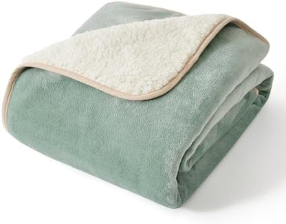 Bedsure Waterproof Dog Blankets for Small Dogs Soft Cat Blanket Warm,25X35