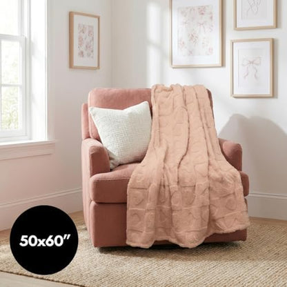 Americanflat 50x60 Jacquard Fleece Throw Blanket - Soft and Breathable Throw Blanket for Couch, Bed, Chair - Fleece Blankets Perfect for Home, Bedroom, or Outdoor Use - Heart Design in Pink