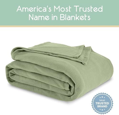 Full/Queen Size Microfleece Blanket | Fleece Bed Blanket | All-Season Comfort| Supersoft Lightweight Throw Blanket | Plush Throw Blanket for Bed Couch or Sofa | Travel Blanket | Pet-Friendly | Green