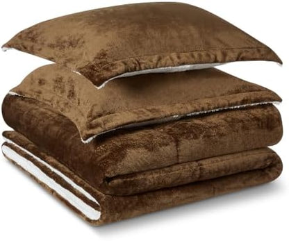 Amazon Basics Reversible Sherpa Comforter Set with Pillow Sham, Soft Micromink and White Faux Sherpa Fleece, Queen/Full, Brown