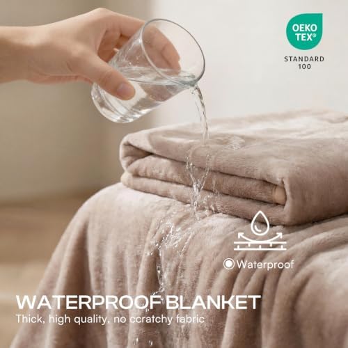 Luciphia Waterproof Pet Blanket, Washable Reversible Sherpa Fleece Throw