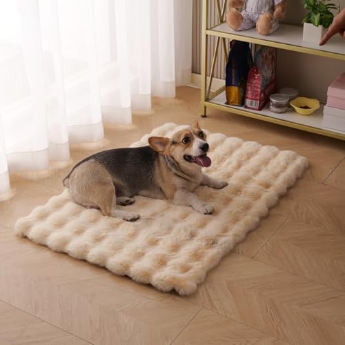 SHENGOCASE Pet Cushion Pad, Faux Fur Dog and Cat kneading Pillow, Cozy Bed Insert for Crate Pad Padding for Cage Kennel House Condo Shelf (27.5" x 41")