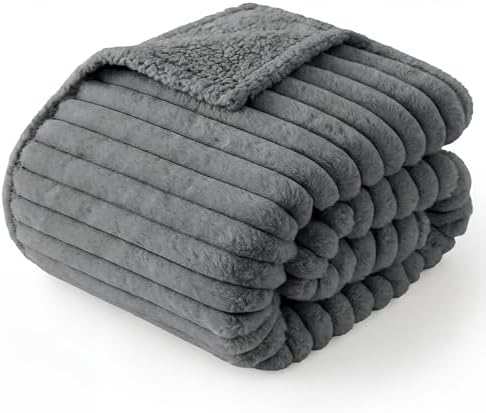 Bedsure ComfyFleece™ Waterproof Dog Blankets for Medium Dogs 30"x40"