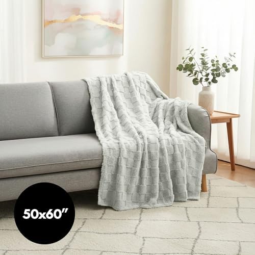 Americanflat 50x60 Jacquard Fleece Throw Blanket - Soft and Breathable Throw Blanket for Couch, Bed, Chair - Fleece Blankets Perfect for Home, Bedroom, or Outdoor Use - Checkered Design in Light Gray