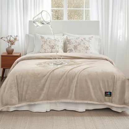 Luciphia Waterproof Blanket for Large Dog, Reversible Sherpa Bed Cover