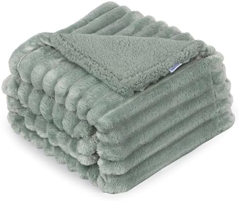 Reversible Waterproof Sherpa Pet Blanket for Large Dogs & Cats