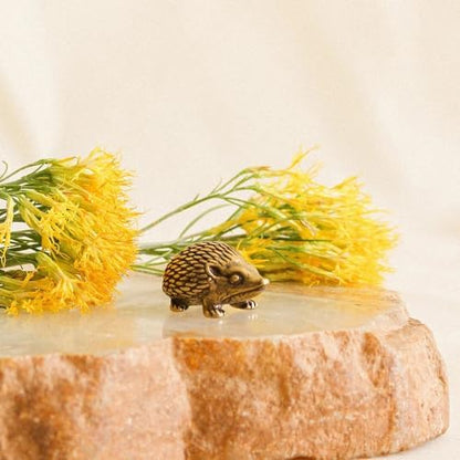 Miniature Hedgehog, Dollhouse Miniature Retro Brass Hedgehog Statue Ornament, Mini Micro Garden Landscaping Decoration