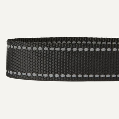 Amazon Basics Reflective Polyester Dog Collar, Adjustable Length 18.5"-29.5", 1.4" W, Quick-Release Buckle for Easy On/Off, Large, Black