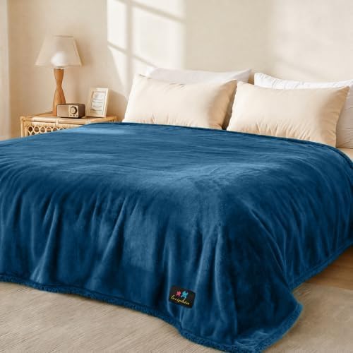 Luciphia Waterproof Blanket for Large Dog, Reversible Sherpa Couch Cover