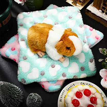 Jetec 4 Pcs Guinea Pig Bed Pads Heart Pattern, 10 x 11 Inch Plush Mat