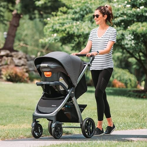 Chicco Bravo 3-in-1 Travel System w/KeyFit 30 Infant Car Seat & Base