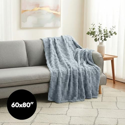 Americanflat 60x80 Jacquard Fleece Throw Blanket - Soft and Breathable Throw Blanket for Couch, Bed, Chair - Fleece Blankets Perfect for Home, Bedroom, or Outdoor Use - Checkered Design in Gray
