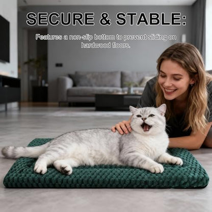 Dog Bed Mat - Dog Crate Pad - Reversible Mat for Pet Comfort - Soft Bed Crate Pads for All Seasons - Durable, Machine Washable Mat for Crates, Travel, and Home (Dark Green, 18" L*14" W*1.5" Th)
