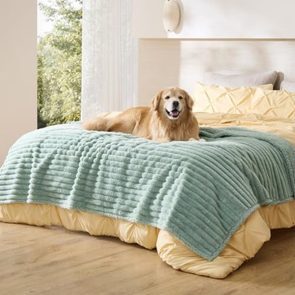 Bedsure ComfyFleece™ Waterproof Blanket for Bed, Twin（60"x80"） Garden Green