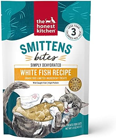 The Honest Kitchen Smittens Bites White Fish Cat Treats, Human Grade Limited Ingredient Treats with Wild Caught Fish & Omega Support, Crunchy High Protein Training Treat for Cats, 1.5 oz Bag