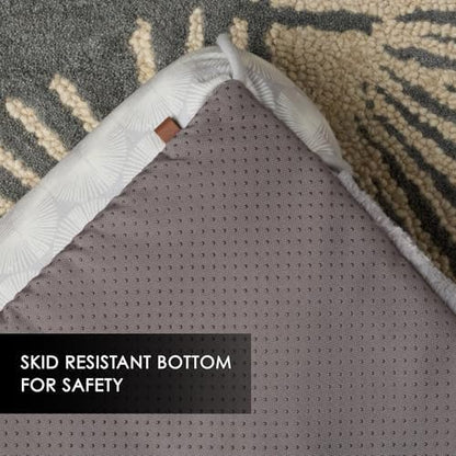 Nicole Miller New York PET Kendall Fluted Geo Cozy Couch Protector Pet Bed, Cozy & Calming, Non-Slip Bottom, Machine Washable, Grey, Large 40"x23"x4"