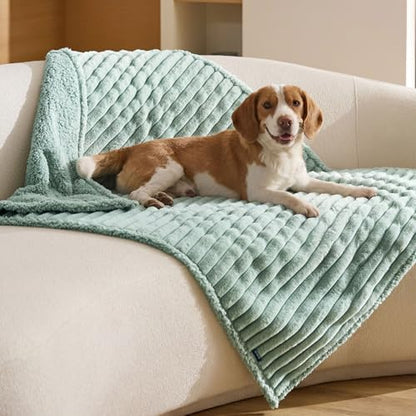 Bedsure ComfyFleece™ Waterproof Dog Blankets for Large Dogs,40x50