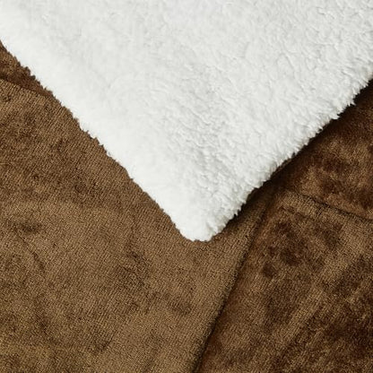 Amazon Basics Reversible Sherpa Comforter Set with Pillow Sham, Brown/White, King Size, Warm, Machine Washable