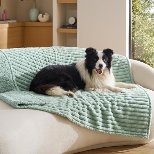 Bedsure ComfyFleece™ Waterproof Dog Blankets for Large Dogs,50x60