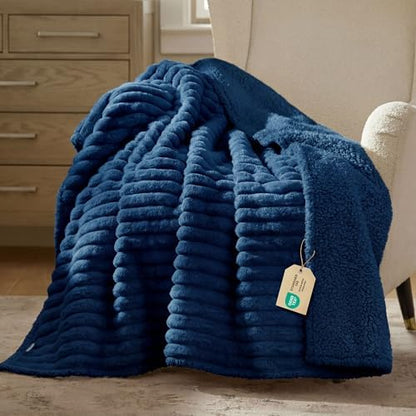 Bedsure ComfyFleece™ Waterproof Dog Blankets for Large Dogs,50x60