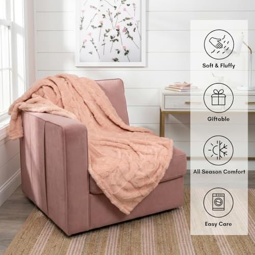 Americanflat 50x60 Jacquard Fleece Throw Blanket - Soft and Breathable Throw Blanket for Couch, Bed, Chair - Fleece Blankets Perfect for Home, Bedroom, or Outdoor Use - Heart Design in Cream
