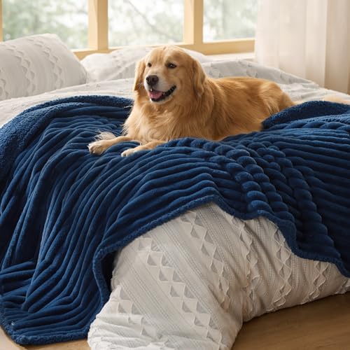 Bedsure ComfyFleece™ Waterproof Blanket for Bed, Twin（60"x80"） Navy Blue
