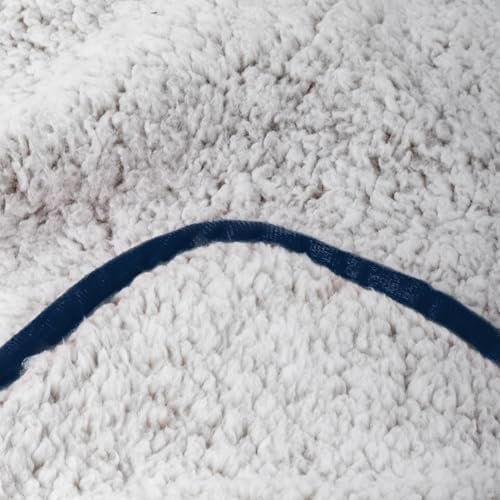 Logo Brands Officially Licensed NCAA Unisex Frosty Fleece Blanket, One Size, Team Color