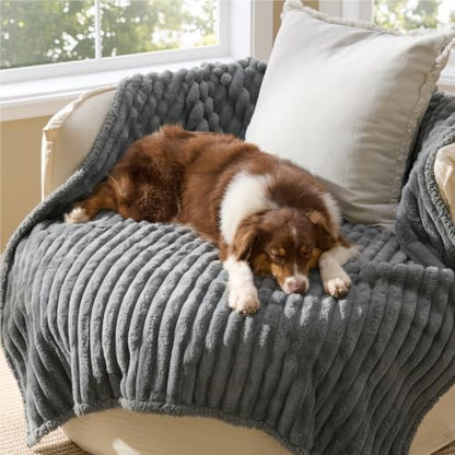 Bedsure ComfyFleece™ Waterproof Dog Blankets for Large Dogs,50x60