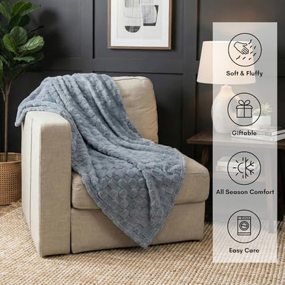 Americanflat 60x80 Jacquard Fleece Throw Blanket - Soft and Breathable Throw Blanket for Couch, Bed, Chair - Fleece Blankets Perfect for Home, Bedroom, or Outdoor Use - Checkered Design in Gray