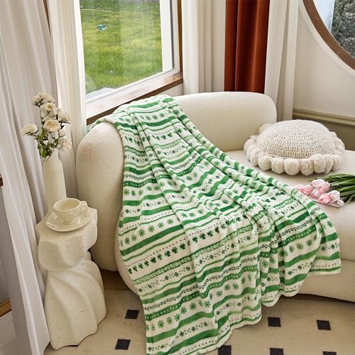 Elegant Comfort Velvet Touch Ultra Plush St Patricks Day Lucky Spring Green Clover Shamrock Irish Printed Fleece Throw/Blanket-50 x 60inch, Floral Clover
