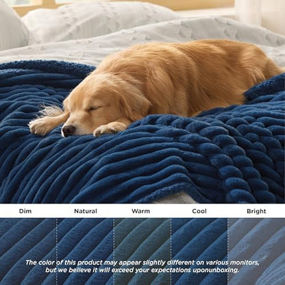 Bedsure ComfyFleece™ Waterproof Dog Blankets for Large Dogs,40x50