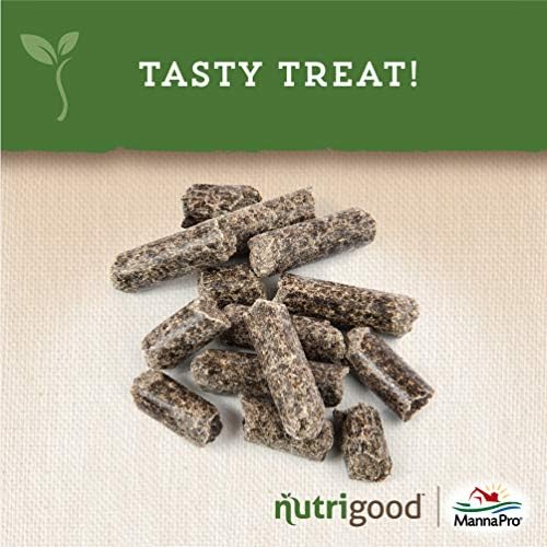 Manna Pro NutriGood Low-Sugar Apple Snax Horse Treats,All-Natural,No Added Sugar or Molasses,Low-Starch Formula,Ideal for Horses with Metabolic Needs,4 lb Bag,(Pack of 2)