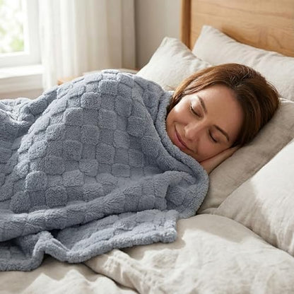 Americanflat 60x80 Jacquard Fleece Throw Blanket - Soft and Breathable Throw Blanket for Couch, Bed, Chair - Fleece Blankets Perfect for Home, Bedroom, or Outdoor Use - Checkered Design in Gray