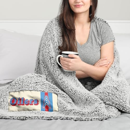 FOCO NFL Unisex-Adult NFL Team Logo Retro Cloud Sherpa Blanket 60" x 70"
