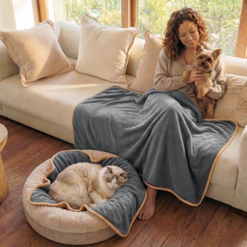 Luciphia Waterproof Pet Blanket, Washable Reversible Sherpa Fleece Throw